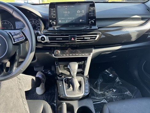 Used 2021 Kia Seltos EX image 18