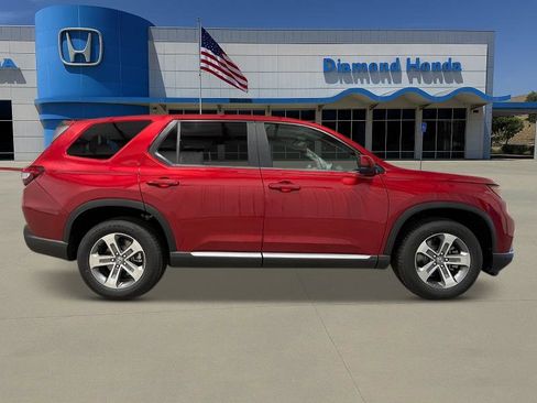 New 2025 Honda Pilot EX-L image 8