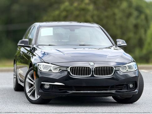 Used 2018 BMW 330i Sedan RWD image 4