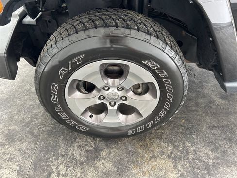 Used 2018 Jeep Wrangler Unlimited Sahara AWD/4WD image 18