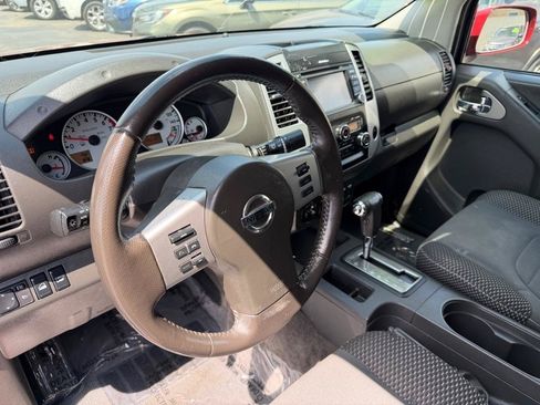 Used 2017 Nissan Frontier PRO-4X w/ Pro-4x Graphics Package AWD/4WD image 28