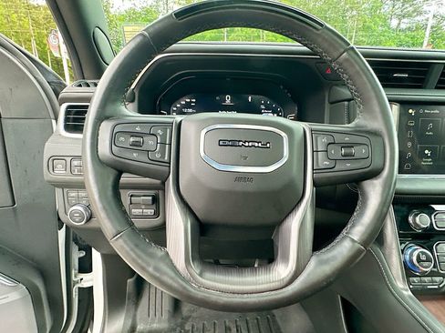 Used 2024 GMC Yukon Denali Ultimate AWD/4WD image 18
