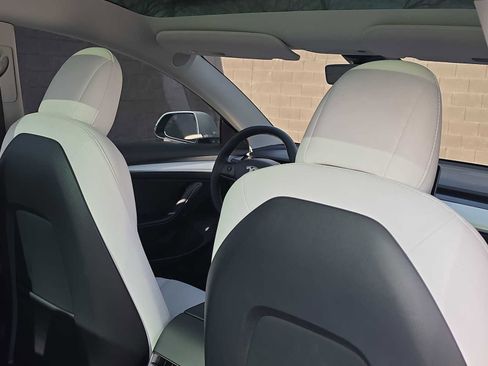 Used 2022 Tesla Model 3 Long Range image 16