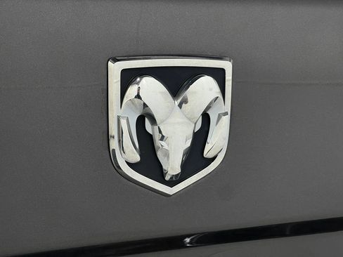 Used 2020 RAM 1500 Classic SLT w/ Luxury Group RWD image 37