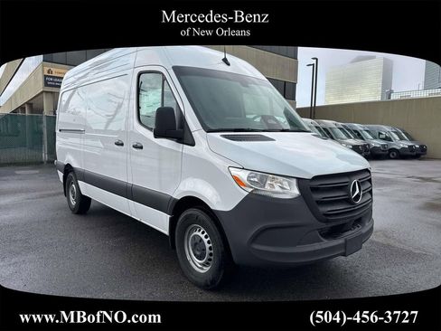 Used 2025 Mercedes-Benz Sprinter 2500 image 1