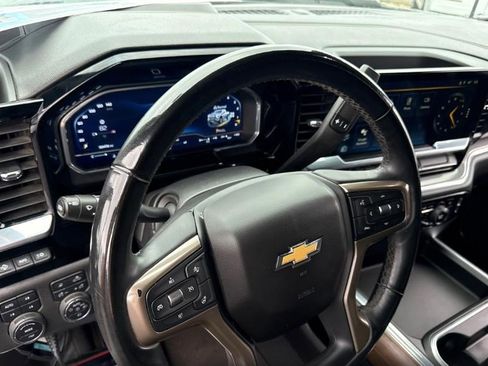 Used 2024 Chevrolet Silverado 3500 High Country w/ High Country Premium Package image 12