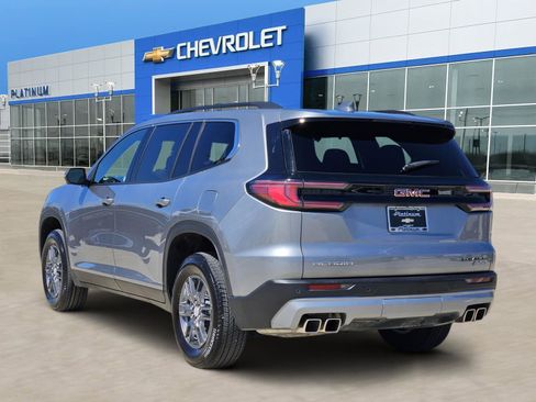 Used 2025 GMC Acadia Elevation image 4