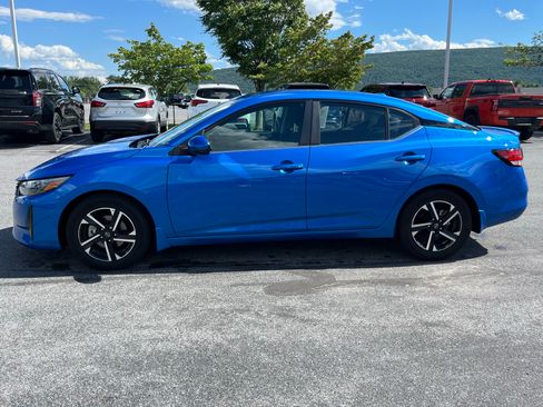 Used 2025 Nissan Sentra SV FWD image 9