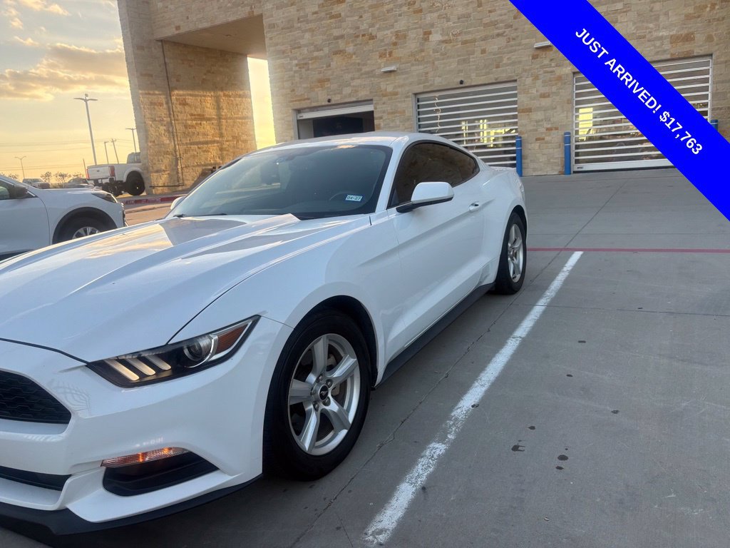 Used 2016 Ford Mustang Coupe RWD image 1