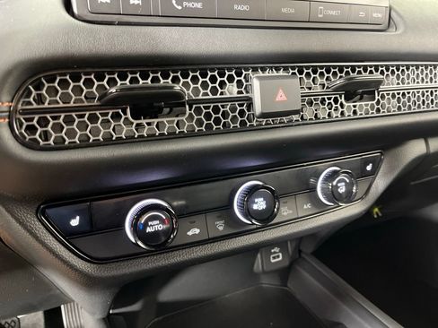 Certified 2024 Honda HR-V Sport image 30