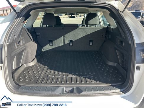 Used 2024 Subaru Outback 2.5i image 10