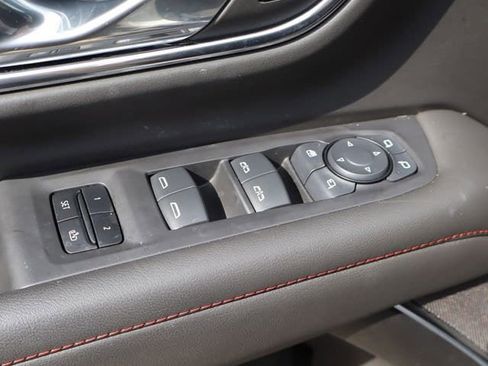 Used 2024 Chevrolet Suburban RST w/ Luxury Package image 24