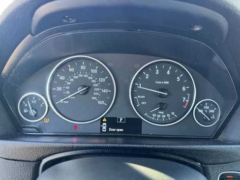 Used 2016 BMW 320i Sedan image 28