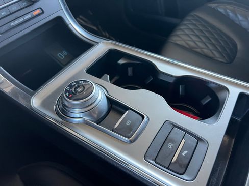 Used 2024 Ford Edge Titanium image 17