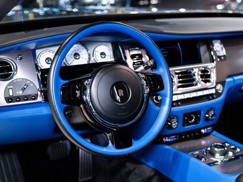 Used 2018 Rolls-Royce Dawn image 23