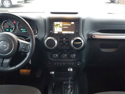 Used 2017 Jeep Wrangler Unlimited Sahara w/ Connectivity Group image 24