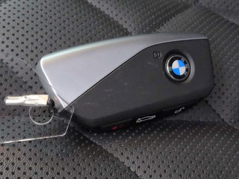 Used 2026 BMW X5 xDrive50e w/ M Sport Package AWD/4WD image 39