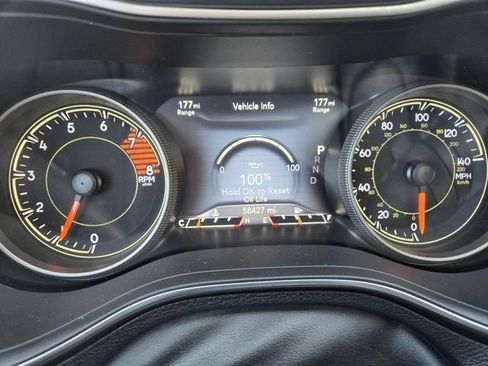 Used 2019 Jeep Cherokee Overland AWD/4WD image 23