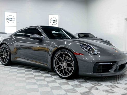 Used 2020 Porsche 911 Carrera S RWD image 5