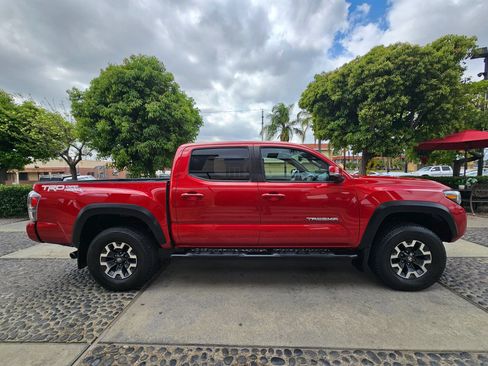Used 2020 Toyota Tacoma TRD Off-Road w/ Technology Package RWD image 4
