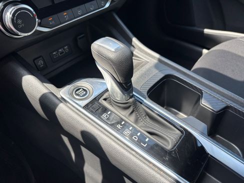 Used 2025 Nissan Sentra SV FWD image 37