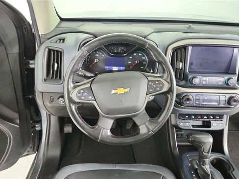 Used 2021 Chevrolet Colorado Z71 AWD/4WD image 12