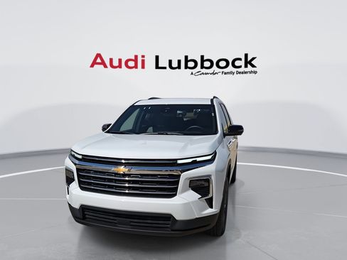 Used 2026 Chevrolet Traverse LT w/ Driver Confidence Package AWD/4WD image 3