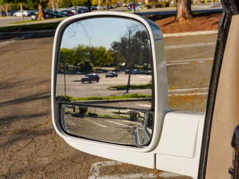 New 2026 GMC Savana 2500 Extended w/ Driver Convenience Package image 18