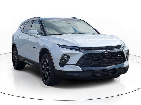 Used 2024 Chevrolet Blazer RS w/ Driver Confidence II Package AWD/4WD image 2