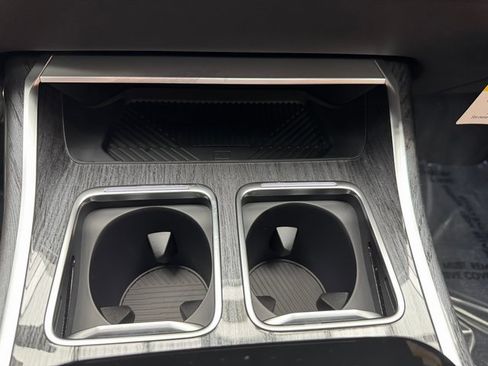 Used 2025 BMW 760i xDrive image 21