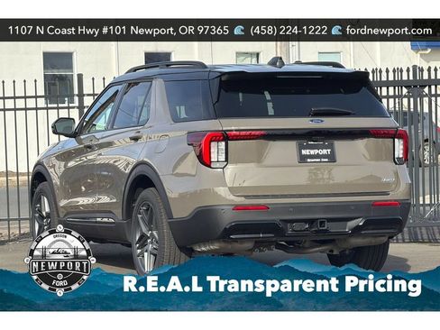 New 2026 Ford Explorer ST-Line w/ ST-Line Street Pack AWD/4WD image 8