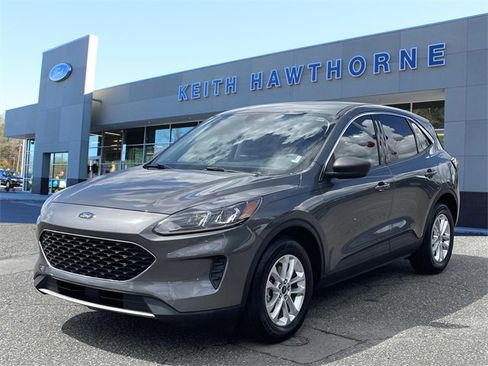 Certified 2022 Ford Escape SE image 3