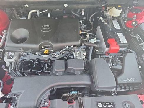 Used 2025 Toyota RAV4 XLE Premium FWD image 31