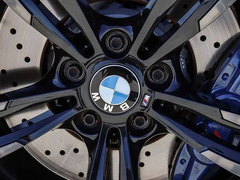 Used 2018 BMW M3 image 15