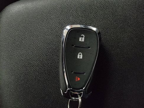 Used 2020 Chevrolet Equinox LT w/ Driver Convenience Package FWD image 32