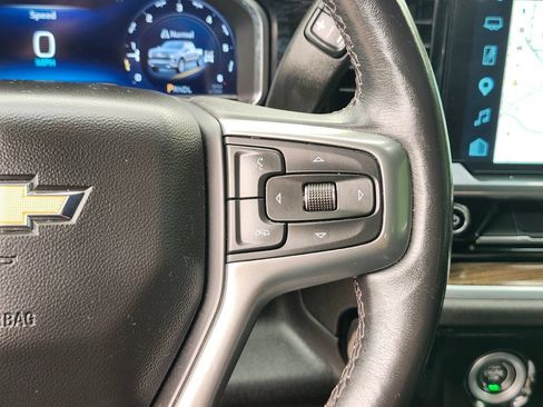 Used 2022 Chevrolet Silverado 1500 LT AWD/4WD image 29