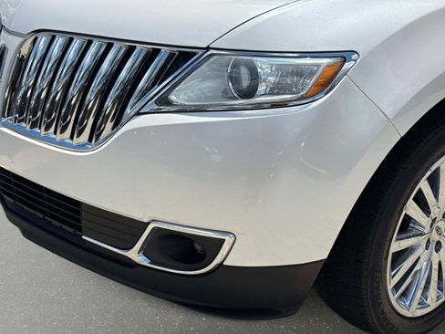 Used 2014 Lincoln MKX FWD w/ Equipment Group 102A image 9