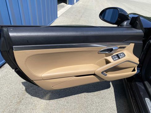 Used 2017 Porsche 911 Carrera 4S image 39