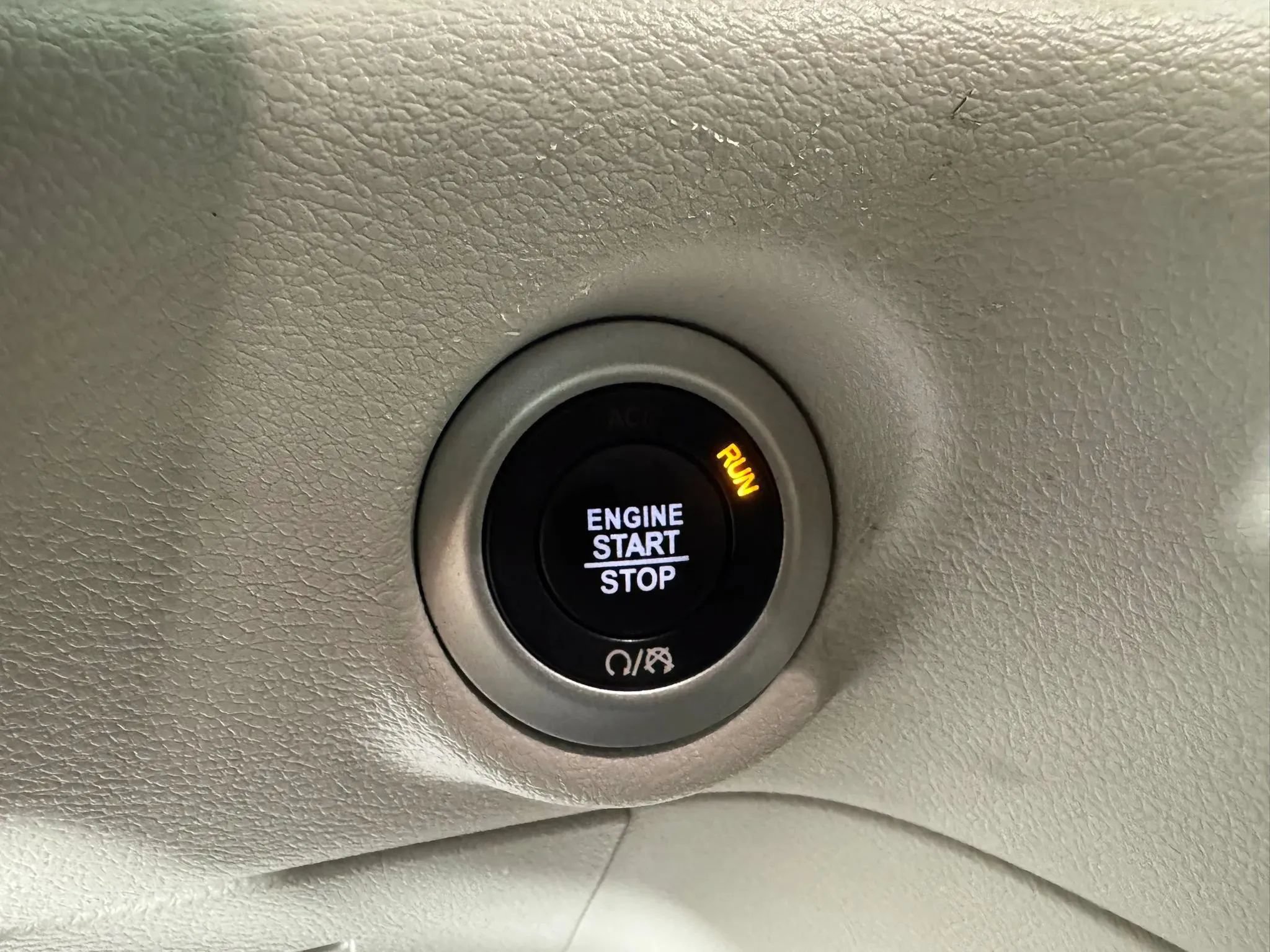 Used 2022 Chrysler Pacifica Touring-L FWD image 17