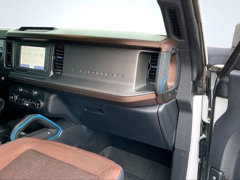 Used 2023 Ford Bronco Outer Banks AWD/4WD image 28