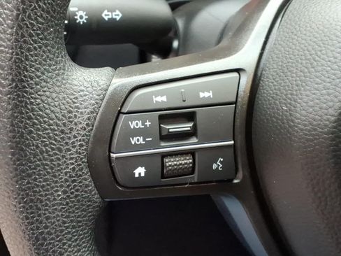 Certified 2026 Honda HR-V LX image 17