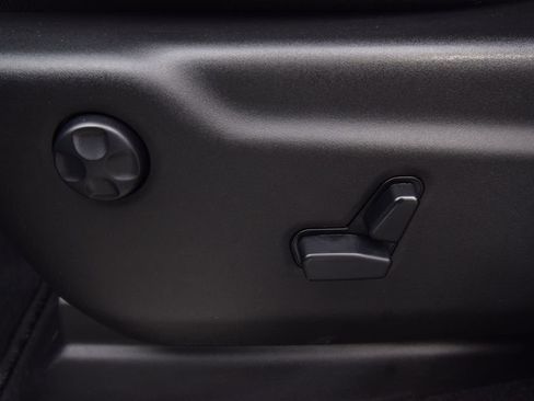 Used 2020 Jeep Grand Cherokee Limited X image 30