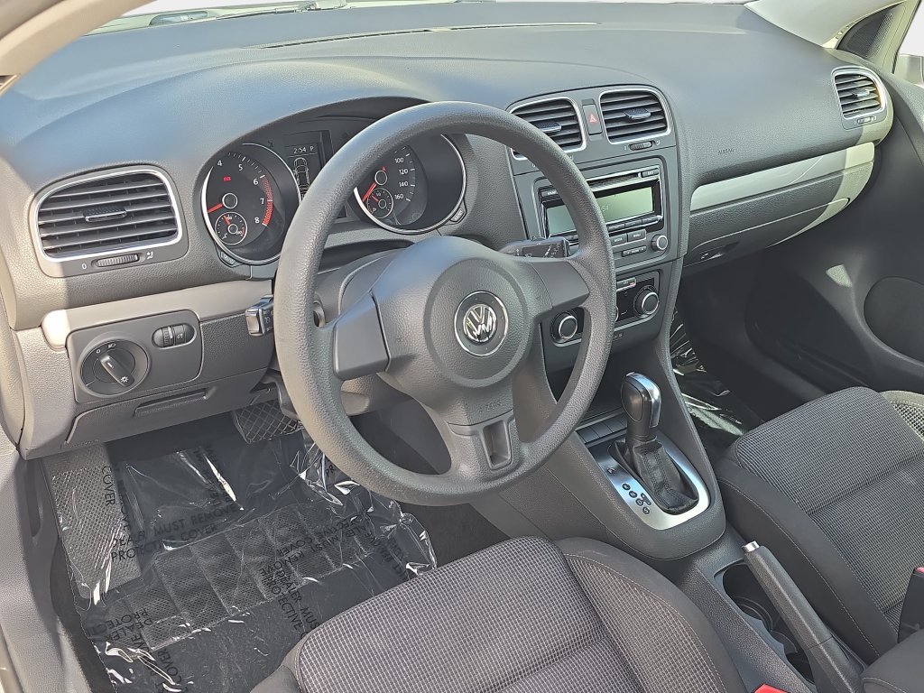 Used 2013 Volkswagen Golf 4-Door FWD image 19