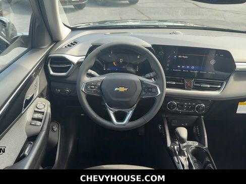 New 2026 Chevrolet TrailBlazer LT w/ Convenience Package FWD image 15