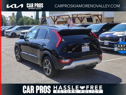 Certified 2025 Kia Niro EX image 7