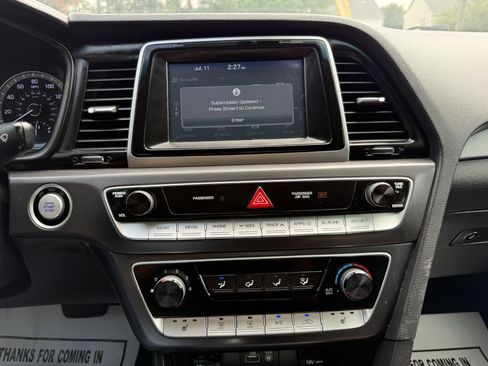 Used 2018 Hyundai Sonata SEL w/ Tech Package 02 FWD image 16
