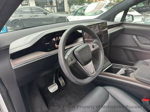 Used 2025 Tesla Model X AWD/4WD image 14