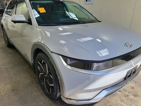 Used 2024 Hyundai Ioniq 5 Limited image 1