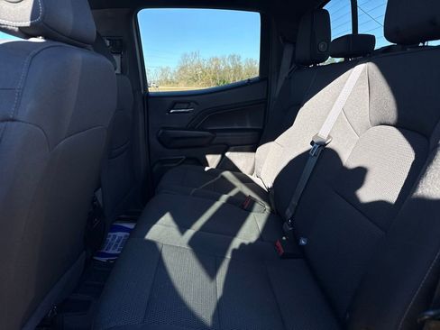 Used 2024 GMC Canyon Elevation w/ Convenience Package image 39