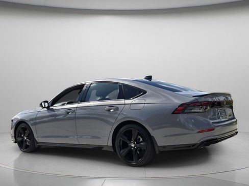 Used 2023 Honda Accord Sport image 8